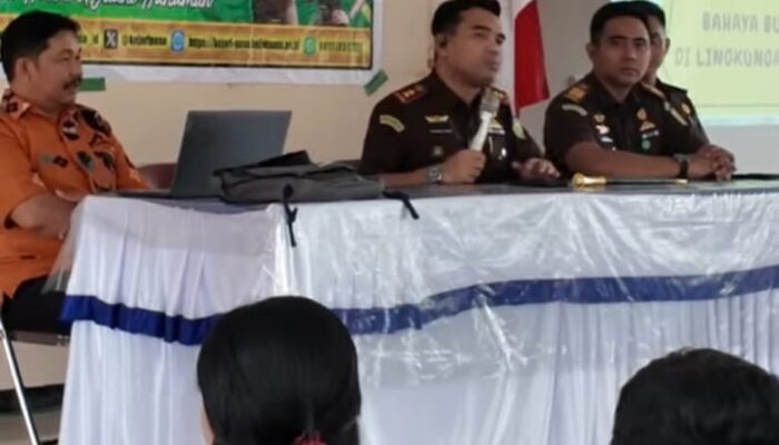 Kejari Poso Edukasi Siswa SMKN 2 Poso Bahaya Pidana Cyberbullying dan Kekerasan Seksual
