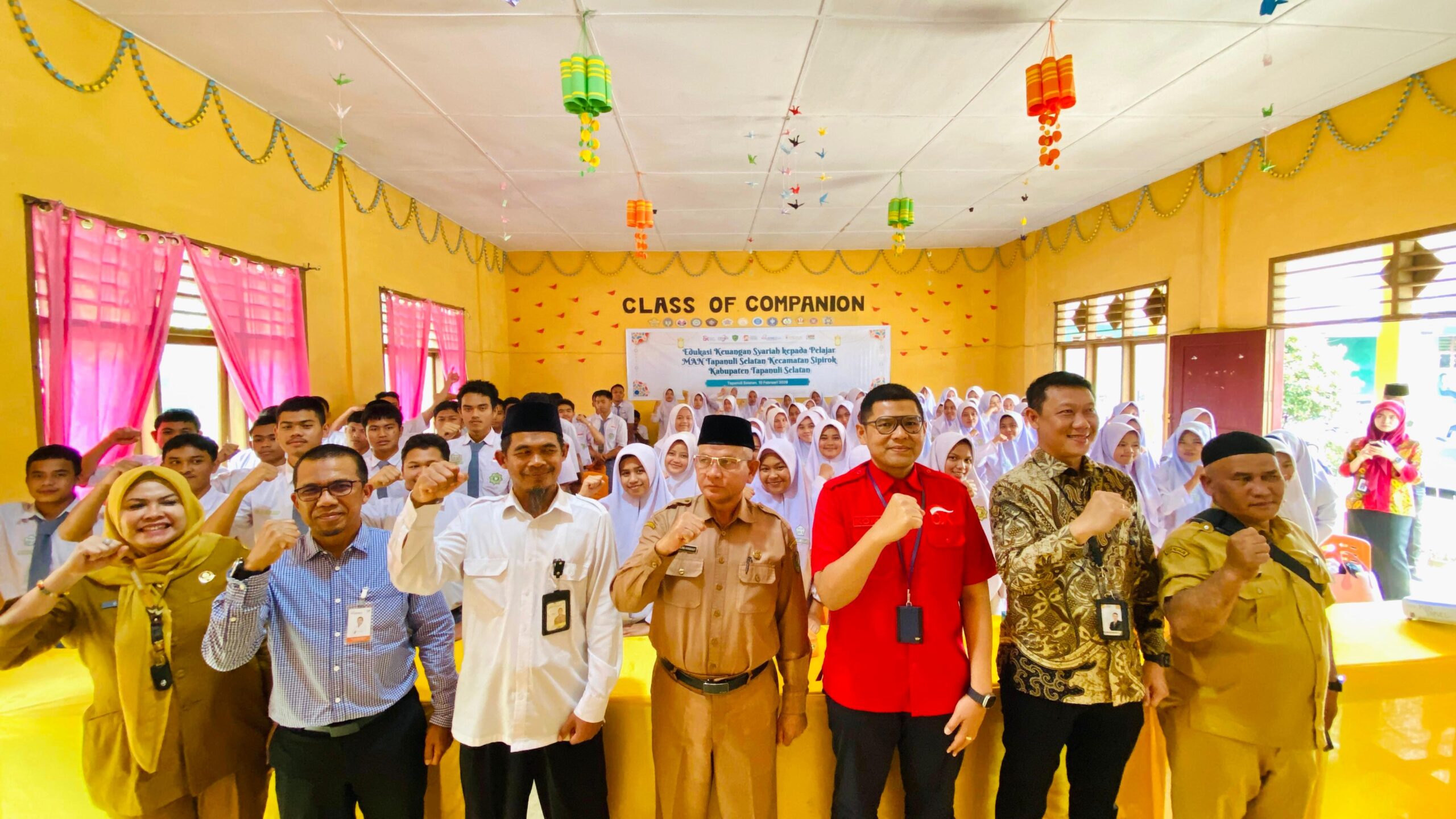 OJK Gencarkan Literasi Keuangan Syariah Kepada Pelajar MAN Tapsel