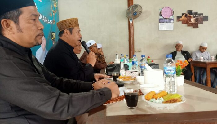 Puasa dan Pengendalian Diri, Pesan Tegas Abu Farmadi Dalam Kajian Peukong Agama Manggeng Abdya 