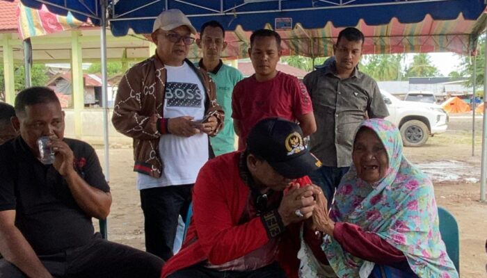 Isak Tangis Nek Tigade Jelang Ramadhan: “Rumahku Sudah Jadi Sungai!”, HRD Siapkan Huntara