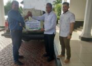 PGE Salurkan Bantuan Ratusan Busana Ibadah Islam Untuk Korban Banjir Kota Lhokseumawe