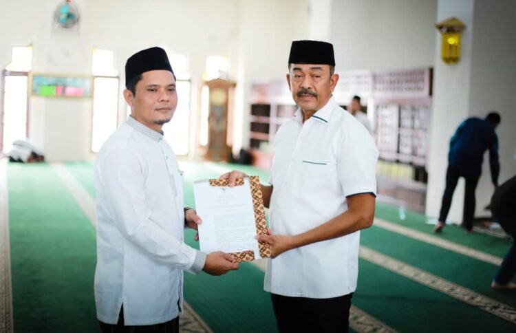 Bupati Saipullah Kukuhkan Pengurus Masjid Agung Nur Ala Nur Panyabungan, Ini Daftarnya