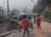 Hujan Turun, Jalan Jembatan Merah-Muarasoma di Mandailing Natal Tergeser Air dan Amblas; Sopir Minta Perbaikan Segera