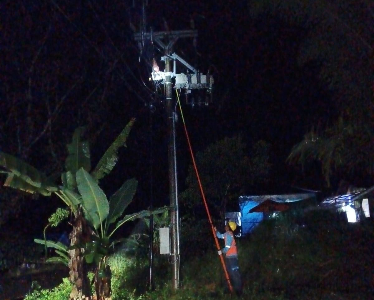 UP3 Sibolga Terus Bergerak Cepat Lakukan Pemulihan Listrik Pascabanjir Dan Longsor