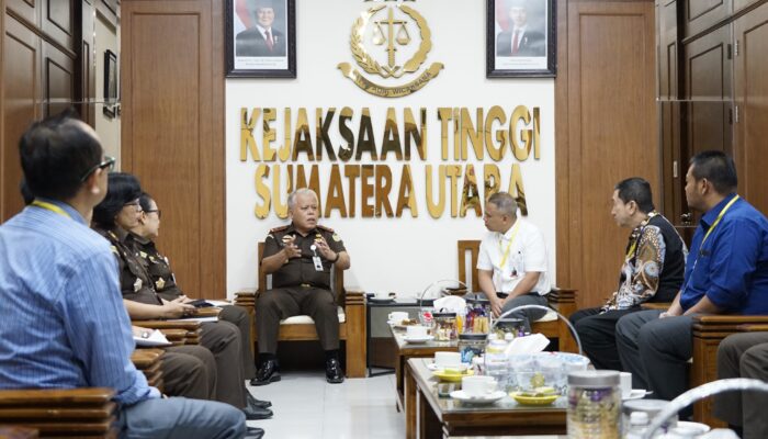 Targetkan Peningkatan Tata Kelola, Direksi Bank Sumut Silaturahmi dengan Kajati