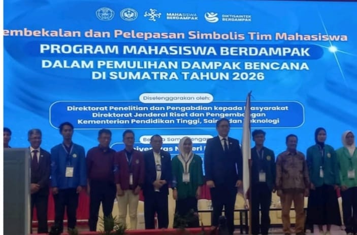 Mahasiswa STIKES Siti Hajar Bangun Gerai Kesehatan Komunitas, Desa Babo Bangkit Pascabanjir 2025