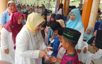 Perwiritan Akbar di Pantai Labu, Ny. Jelita Asri Ludin Tambunan: Tanamkan Nilai Agama kepada Anak Sejak Dini