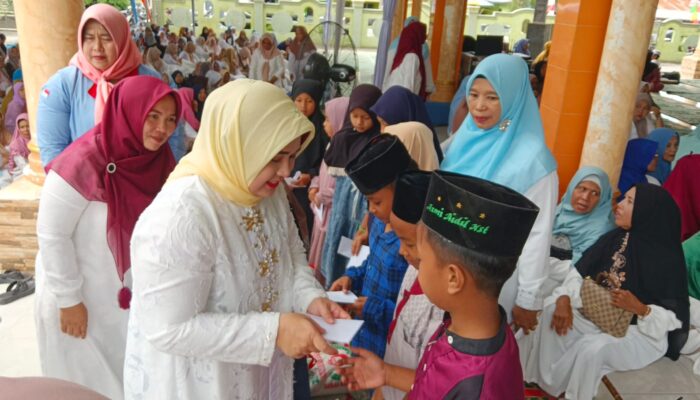 Perwiritan Akbar di Pantai Labu, Ny. Jelita Asri Ludin Tambunan: Tanamkan Nilai Agama kepada Anak Sejak Dini