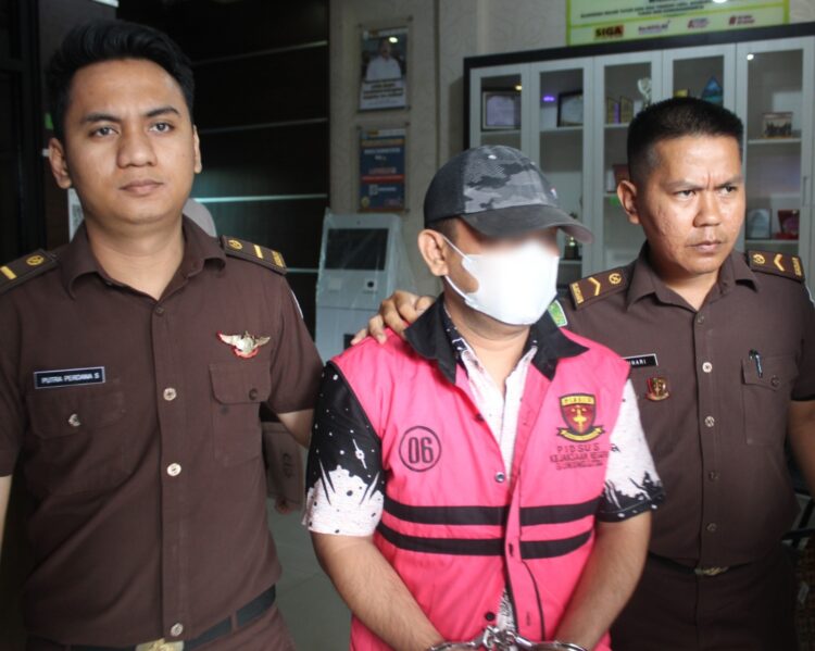 Jaksa Tahan Konsultan Pengawas Proyek Dinkes Nias Barat Senilai Rp1.198 Miliar