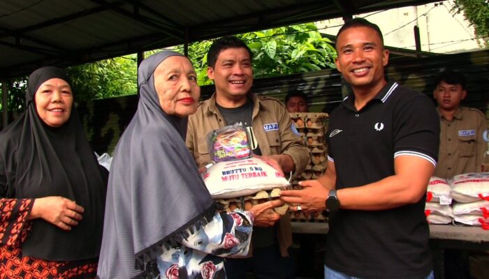 Mapel Indonesia Santuni Ratusan Anak Yatim Dan Kaum Duafa