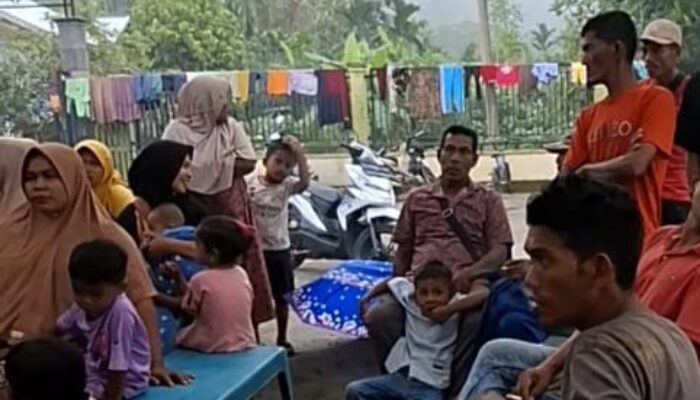 Korban Banjir Bandang Dusun Bivak Juli Keluhkan Satu Tenda Besar Ditempati Puluhan KK
