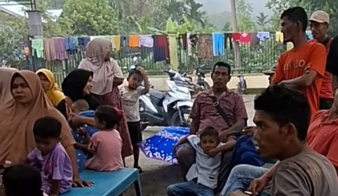 Korban Banjir Bandang Dusun Bivak Juli Keluhkan Satu Tenda Besar Ditempati Puluhan KK