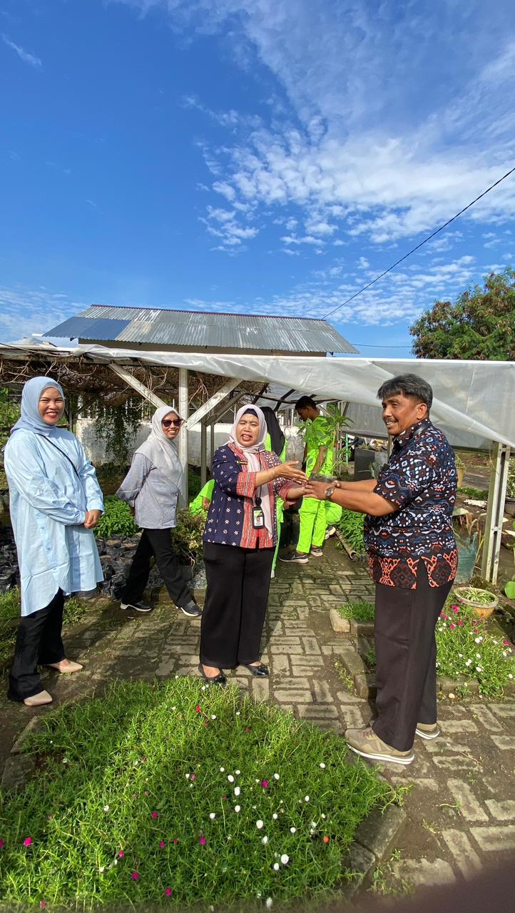 Polbangtan Kementan Bagikan Bibit Cabai, Ajak Warga Maksimalkan Lahan Untuk Kemandirian Pangan