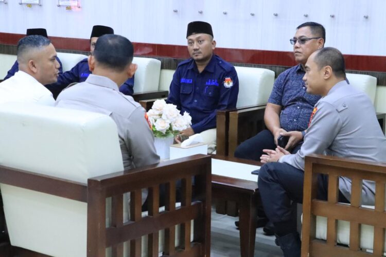 KPU Labuhanbatu dan Labura Silaturahmi ke Polres