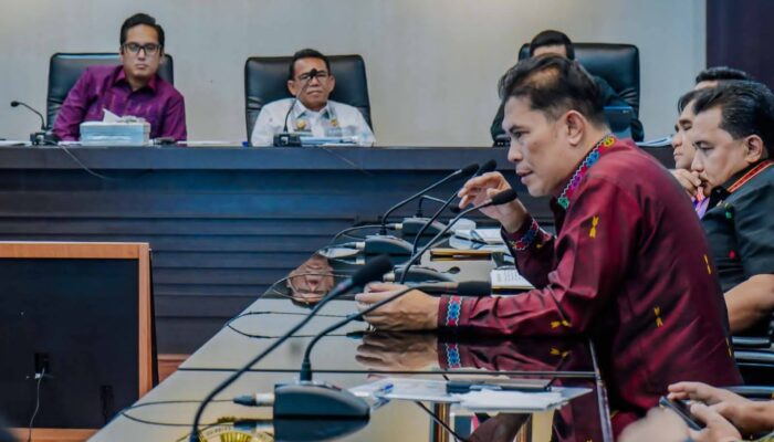 Rico Waas Dorong Digitalisasi, Layanan Ambulans Terintegrasi, Pengurusan KK Dan KTP Di Kelurahan