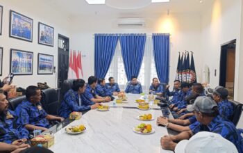 Penyerahan Mandat DPC, KOMBAT Medan Mantapkan Struktur Hingga Akar Rumput