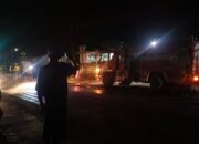 Truk Minyak Limbah Sawit Tumpah di Depan Gudang Mafia CPO Sei Buluh