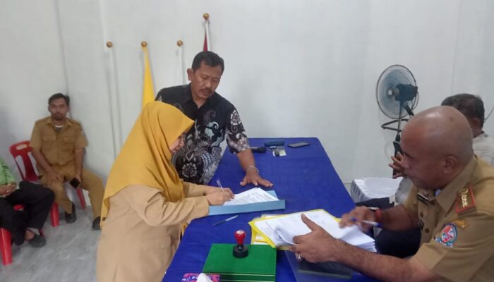 Supiadi Serahkan Inventaris dan Dokumen pada Sertijab Kepala Desa Durian