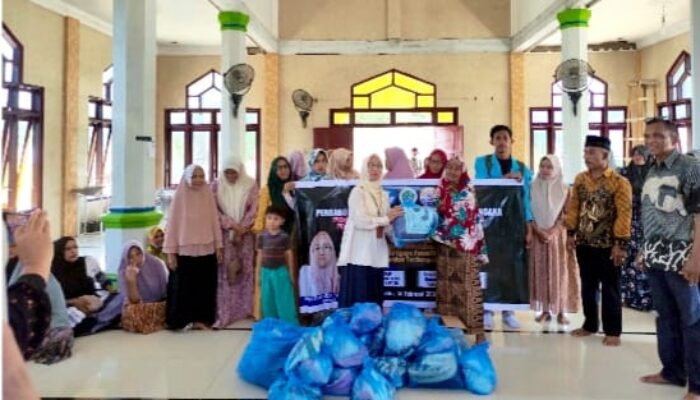 Unsam Salurkan Bantuan untuk Korban Banjir di Lhok Medang Ara