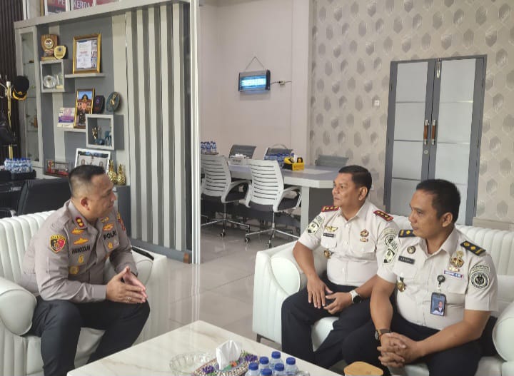 Kalapas Labuhanruku Sambangi Polres Batubara​