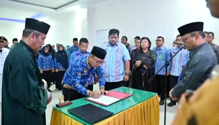Rahmat Marzuki Nasution Resmi Dilantik Jadi Sekda Kota Padangsidimpuan, Bersama Puluhan Pejabat