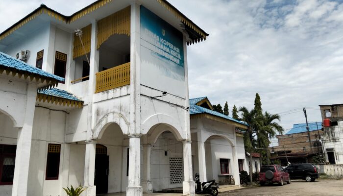 Bimtek Berbiaya Rp4,4 Miliar Jadi Sorotan, Kadis Koperasi UMKM Batubara Kibuli Wartawan