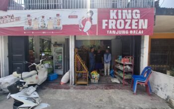 Dari Keranjang Motor Menuju Tiga Toko: Kisah Perjuangan Surya Darma Daulay