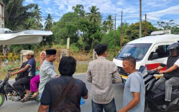 Korwasis Bagi Takjil di Hari Ke-9 Ramadhan, Perkuat Silaturahmi dengan Warga dan Insan Pers