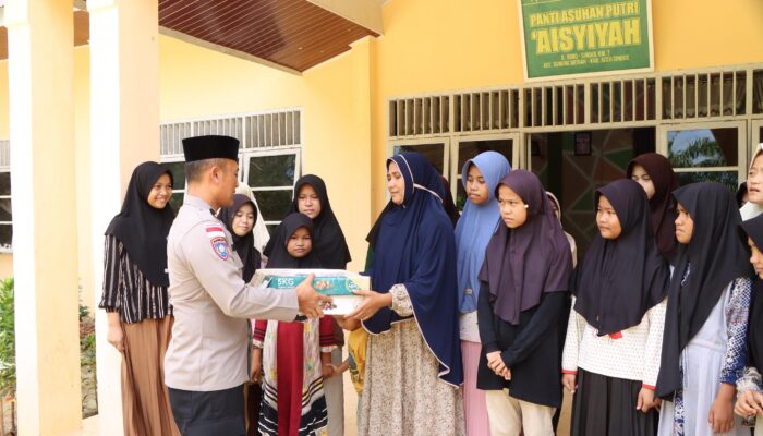 Polres Aceh Singkil Salurkan Kurma Ke Pesantren Dan Panti Asuhan