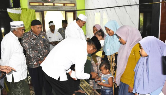 Safari Jumat Ramadan Pemkab Madina di Desa Sirangkap, Warga Keluhkan Infrastruktur