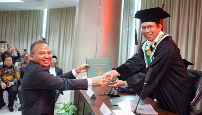 Ketua Umum DPP Prabowo Mania-08, Akhmad Gojali Harahap Raih Gelar Doktor Bidang Ilmu Politik