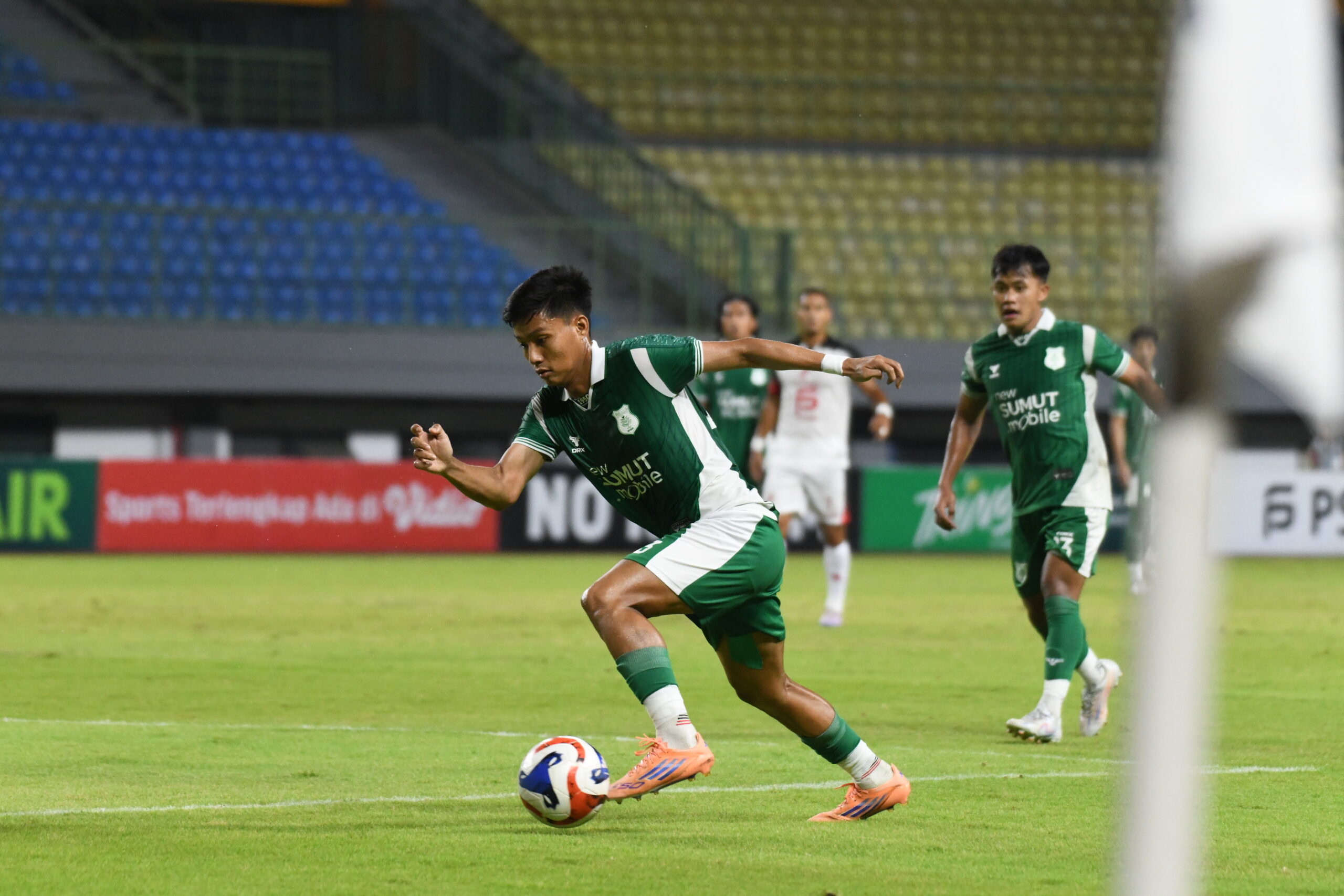 Drama Kartu Merah, PSMS Tumbang Di Bekasi