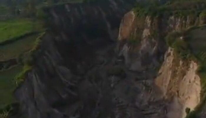 Lubang Mirip Sinkhole di Aceh Tengah Meluas Ancam Pemukiman Warga