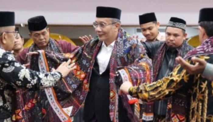 Yasyir Ridho Loebis; Lebih dari “Kuda Troya”, Ia Jadi “Tukang Jahit” Golkar Sumut