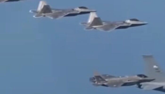 Sinyal Perang AS-Iran Menguat, 12 Jet Tempur F-22 Tiba di Israel