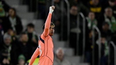 Yamal Cetak Gol, Barcelona Menang