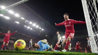 Liverpool Gusur MU Usai Tekuk Newcastle