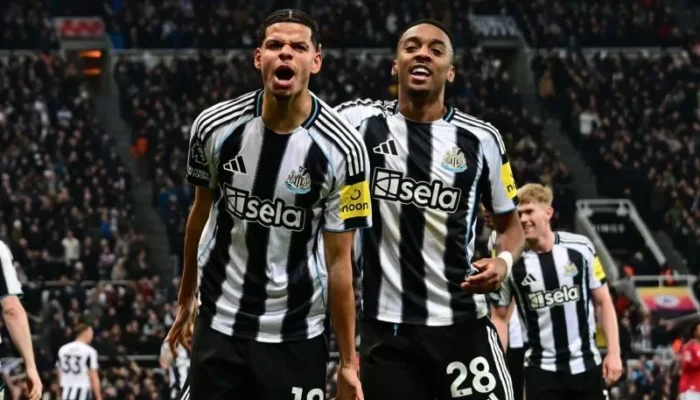 MU Tumbang Melawan 10 Pemain Newcastle