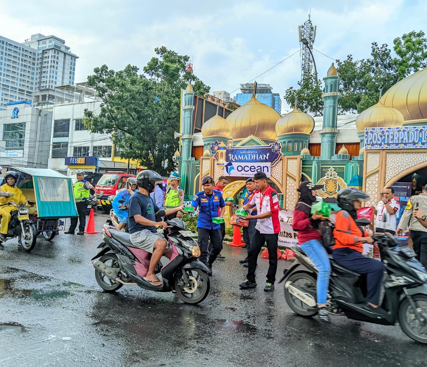 Honda Takjil On The Road Lengkapi Suasana Ramadan