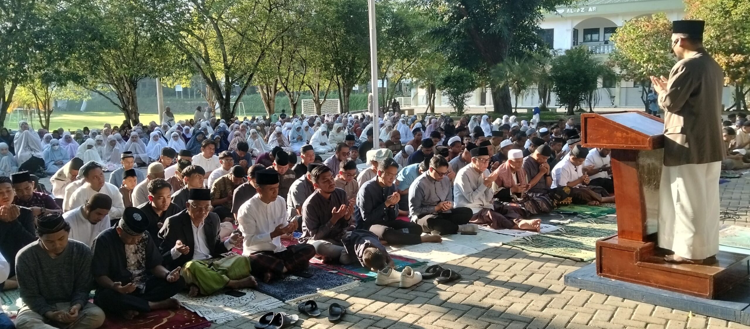 Shalat Id Di Perguruan Al Azhar Medan, Momentum Silaturahmi Dan Penguatan Takwa