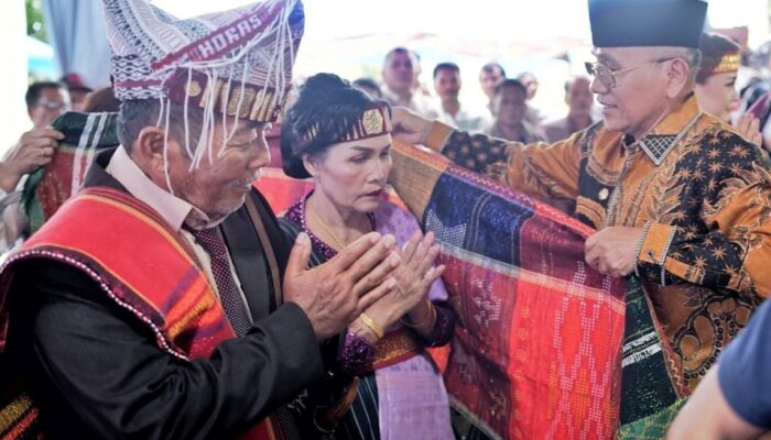 Bupati Simalungun Hadiri Pesta Parerean Di Hatonduhan