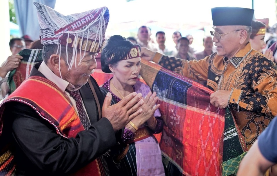Bupati Simalungun Hadiri Pesta Parerean Di Hatonduhan