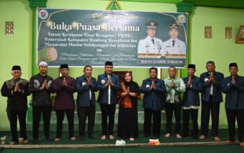 Bupati Humbang Hasundutan Buka Puasa Bersama Di Masjid Raya Doloksanggul