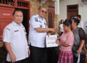 58 Lansia Dan Disabilitas Dairi Terima Bantuan Sosial