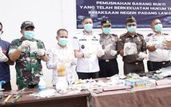 Wabup Padanglawas Hadiri Pemusnahan Barang Bukti Di Kejaksaan Sibuhuan