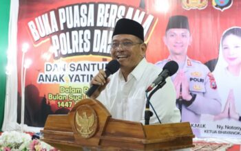 Bupati Dairi Hadiri Buka Puasa Bersama Polres, Santuni Anak Yatim