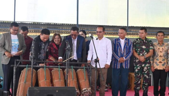 Bupati Humbahas Resmikan Takkas Kopi Dan Sport Center Di Lintongnihuta