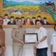Bupati Pakpak Bharat Terima Penghargaan Penyaluran TKD Kategori Sangat Baik