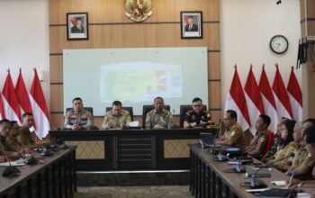 Bupati Pakpak Bharat Pimpin Rakor Antisipasi Kenaikan Harga Kebutuhan Pokok Jelang Idul Fitri