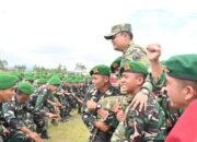 Bupati Humbahas Sambut Prajurit Yonif TP 955/Hoda Sihapaspili Di Stadion Simangaronsang